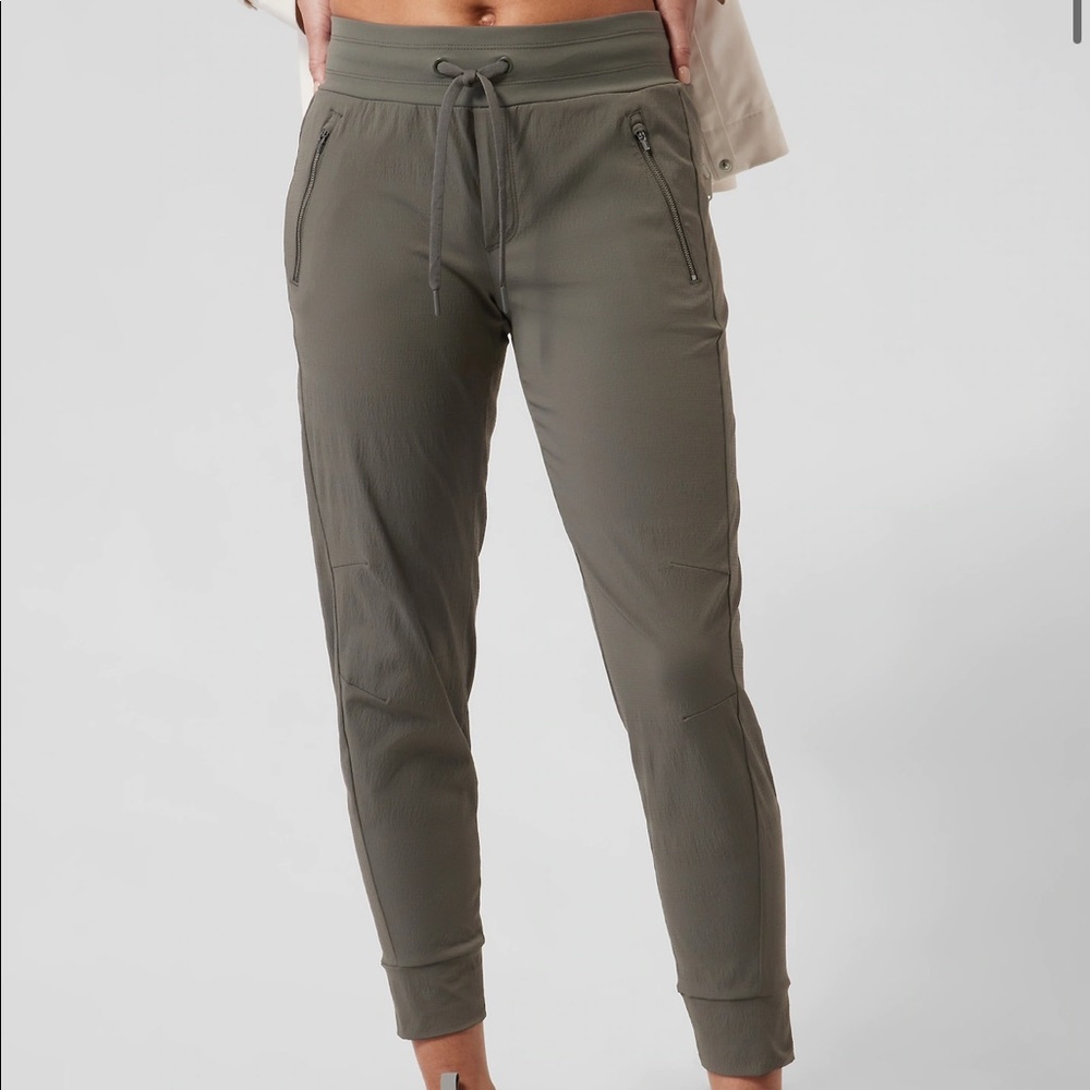 Athleta Trekkie North Jogger 2